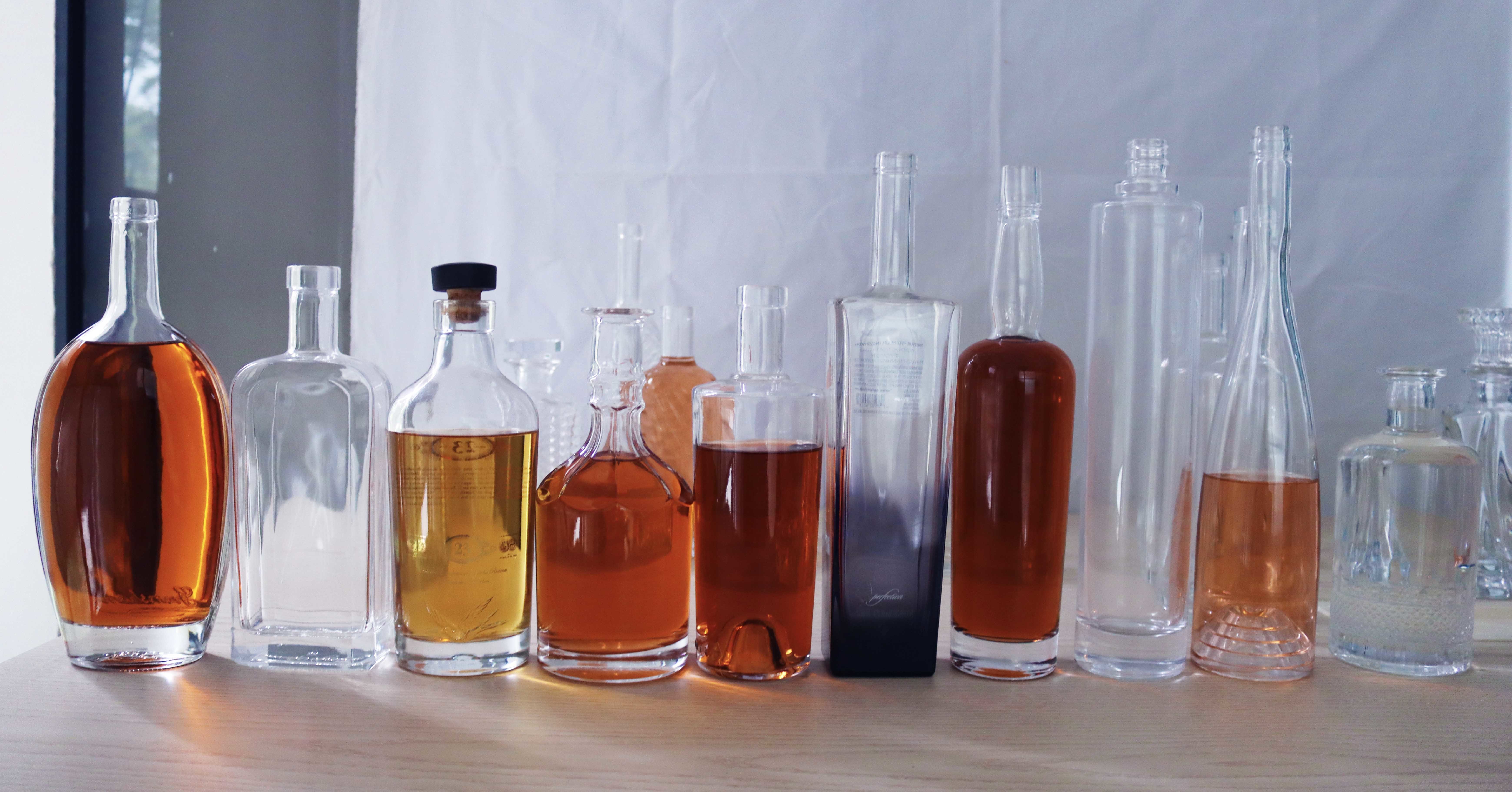 Jüngste Firmenfälle über Wie bekommt man die perfekte Glasflasche und Schließungen und bringt seinen einzigartigen Geist auf den Markt?