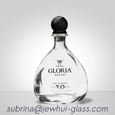 kaufen Ovalgeschnittene Glaswhisky-Flasche 100ml 500ml mit hölzernem Cork Glass Closures online manufacture