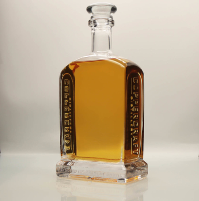 kaufen Kupferne Handwerks-Whisky-Bourbon-Glasflaschen-Witwe, die Extraweiß bereift online manufacture