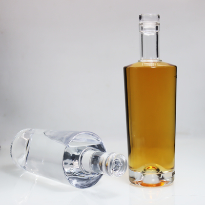 Guter Preis 500 ml/ 700 ml leere Glasflasche Universalform Online