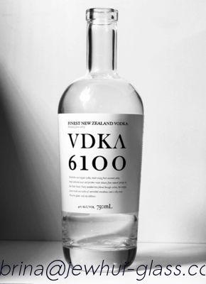 Guter Preis 750ml VDKA 6100 VODKA GLASS BOTTLE, SUPER FLINT, PAPER LABEL DECORTION, New Zealand Vokda Online