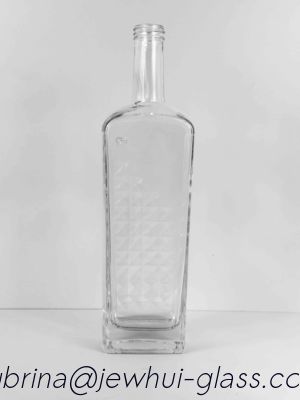 Guter Preis 750 ml klare Glasflasche mit langem Hals, rechteckige Michigan-Flasche mit 21,5 mm Bar-Höchsthals Online